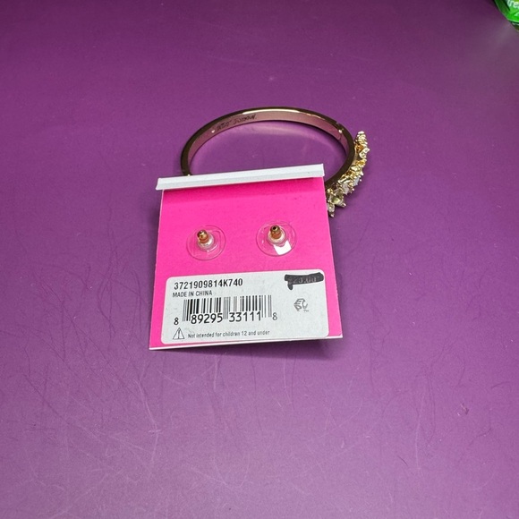 Betsey Johnson Gold and Pink Bee Jewelry Set. Bracelet and earrings. - Picture 5 of 12